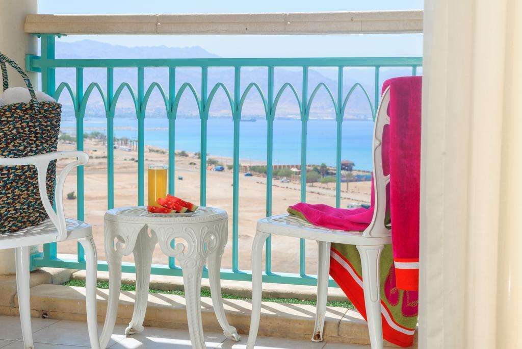 Herods Boutique Eilat A Premium Collection By Fattal Hotels Room photo View of the Dead Sea from a balcony